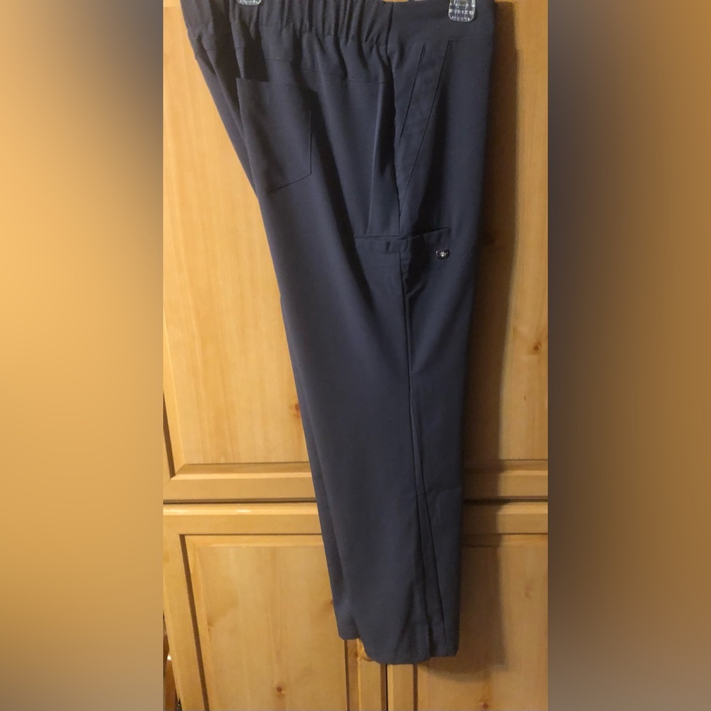Grey’s Anatomy by Barco Grey Scrub Pants. Size XL Petite. New Without Tags.